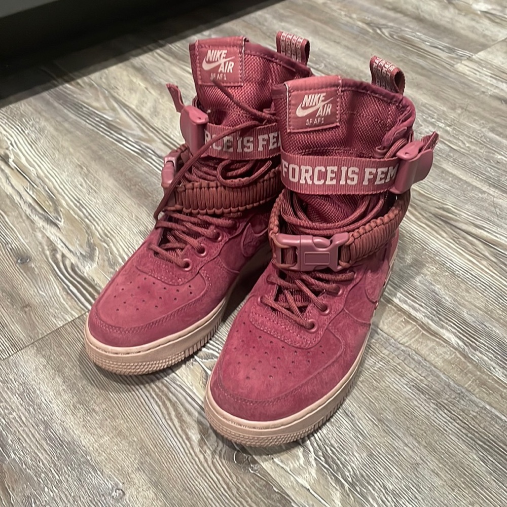 Force is Female Nike SF AF1